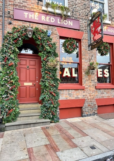 Christmas Floral Install Liverpool City Centre The Red Lion