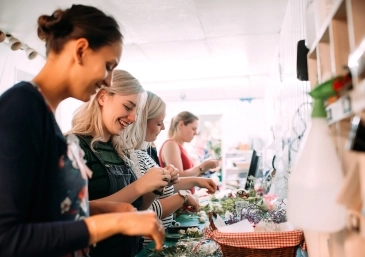 Flower Arranging Classes Liverpool for groups