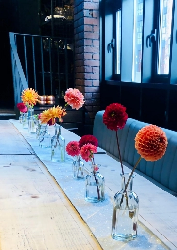 Single Stem Vase for Restaurant In Liverpool