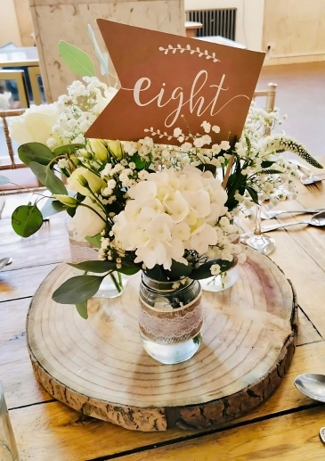 Choose Expert Florists In Liverpool for Corporate Awards Arrangements