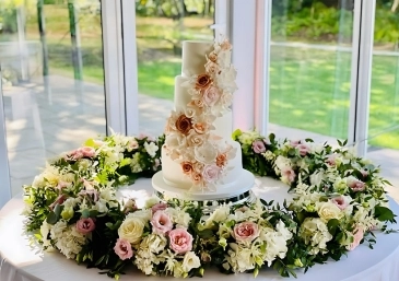 Booker Weddings Liverpool Cake Flower