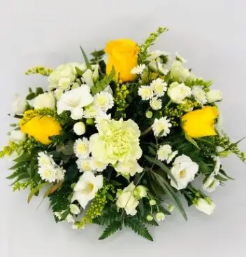 Classic Posy - Yellow and White (Large)