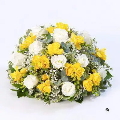 Rose and Freesia Yellow and White Posy (Extra Large)