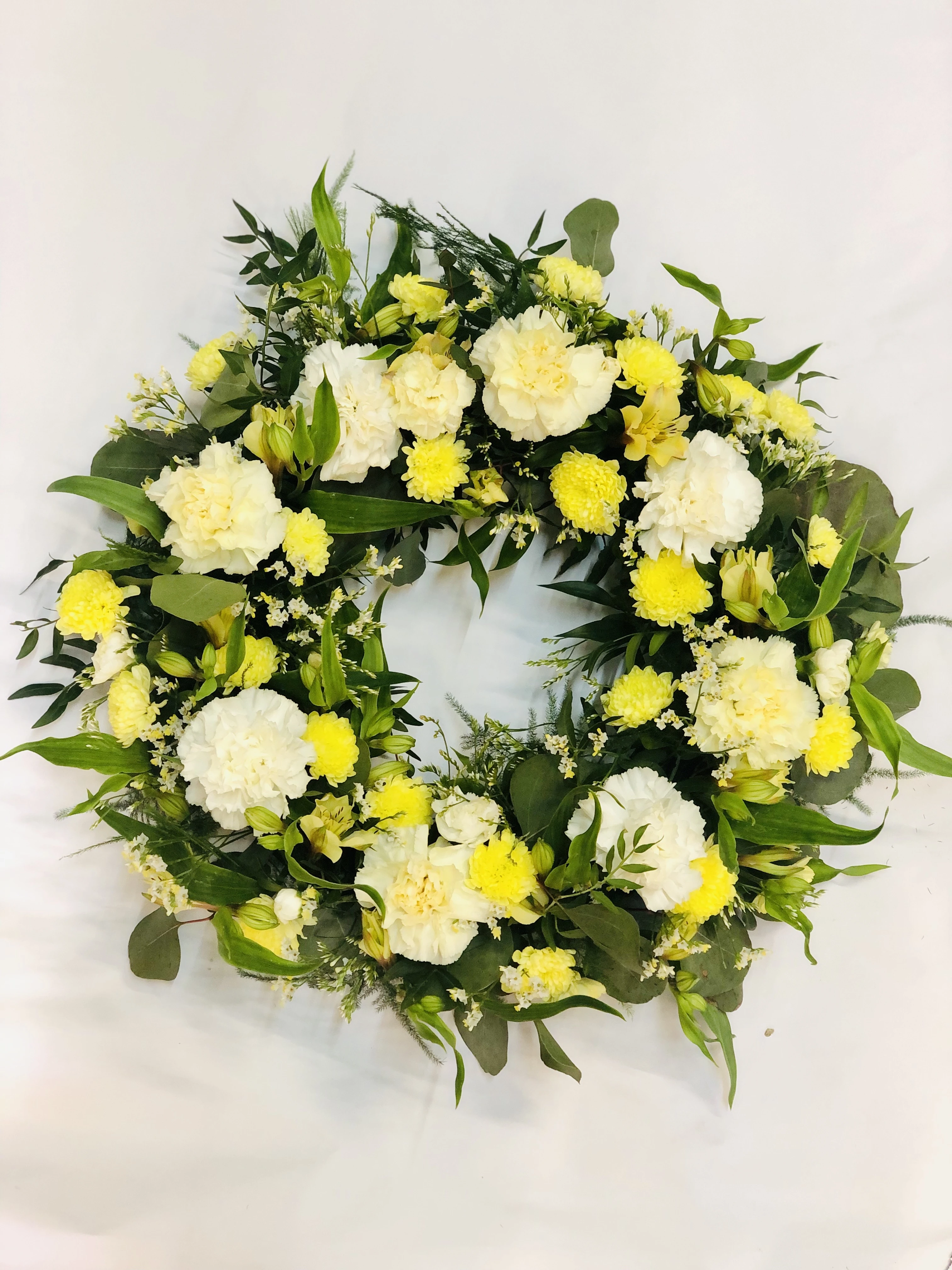 Classic Wreath - Yellow and Cream Large Classic Wreath - Yellow and Cream Large
