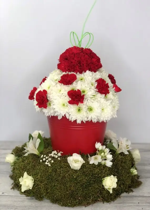 Cupcake Funeral Tribute