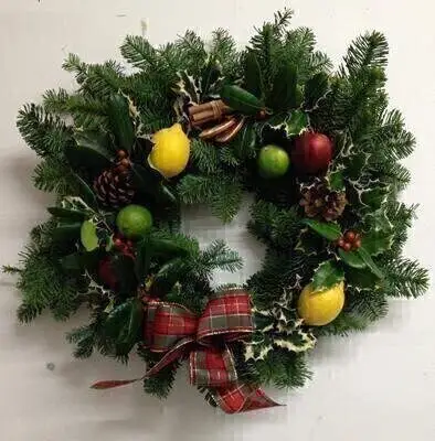 Deluxe Christmas Holly Wreath - Real Fruit