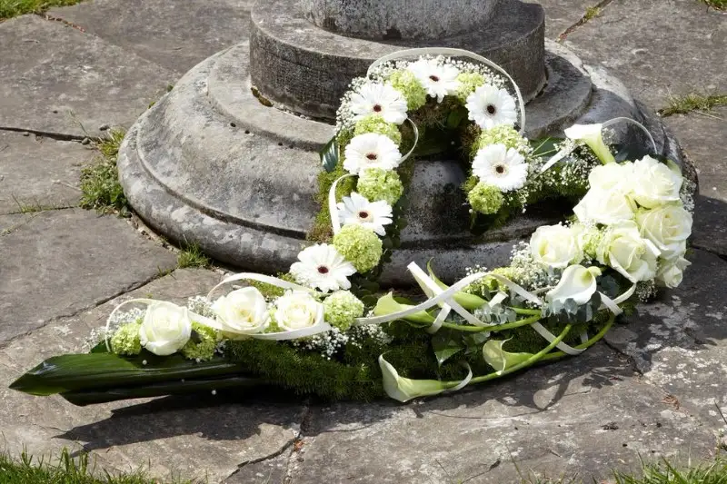 Funeral Open Heart White and Green