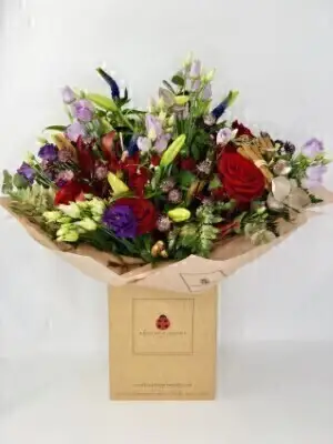Luxury Scarlet Wonder Christmas Bouquet Large